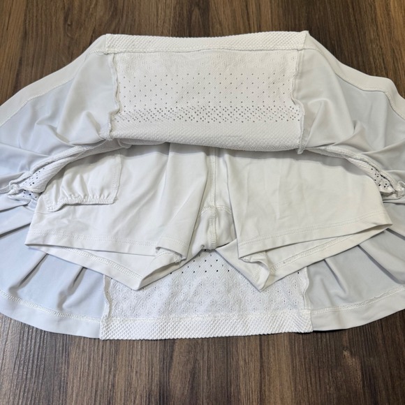 L'etoile Sport Textured and Pleated White Tennis Skirt Women's XS Preppy *Read* - Picture 4 of 11